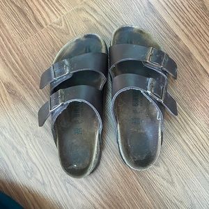 Size 35 brown Birkenstocks